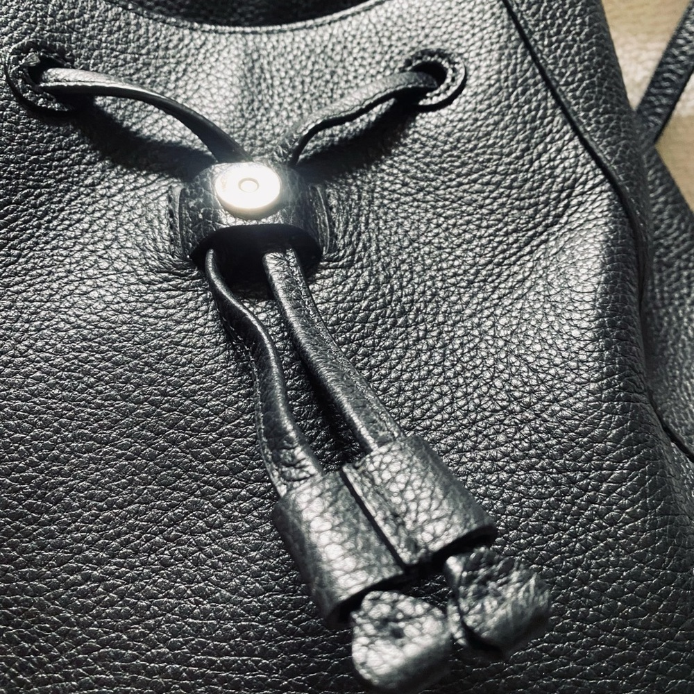 ♠️ Black Pebbled Leather Kate Spade Backpack with Gold Logo - Picture 7 of 13